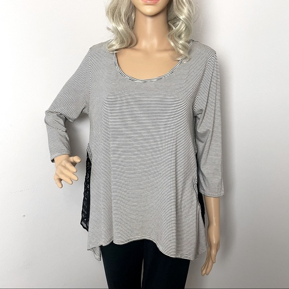 Francesca’s Bird Cage Striped Top Lace Side Panels 3/4 Sleeve Size Small - Picture 1 of 13